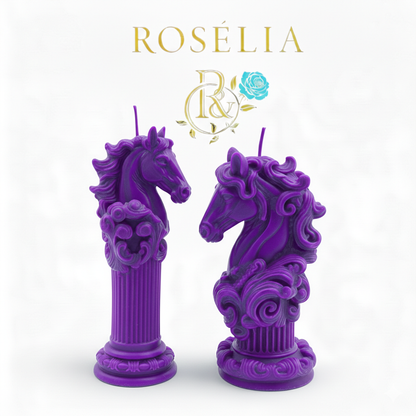 Strateji ve Gücün Mitolojik Dansı - At Figürleri Dekoratif Mum | Rosélia