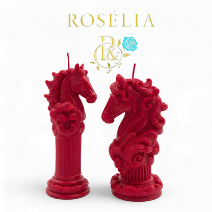 Strateji ve Gücün Mitolojik Dansı - At Figürleri Dekoratif Mum | Rosélia
