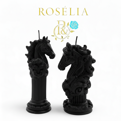 Strateji ve Gücün Mitolojik Dansı - At Figürleri Dekoratif Mum | Rosélia