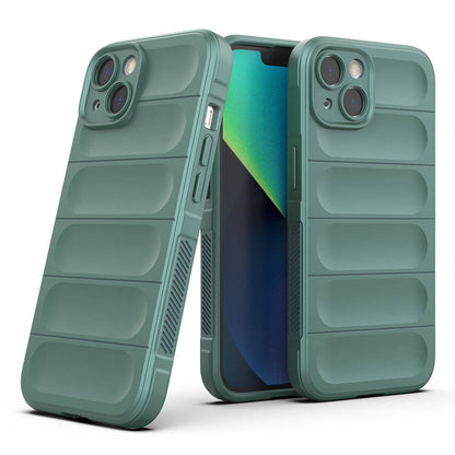 Apple iPhone 13 Kılıf Esnek TPU Oyuklu Arka Yüzey Tasarımlı Zore Etnik Silikon Kapak Kırmızı