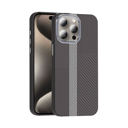 Apple iPhone 15 Pro Max Kılıf M-safe Şarj Özellikli Karbon Fiber Görünümlü Zore Gros Kapak Gri-Siyah