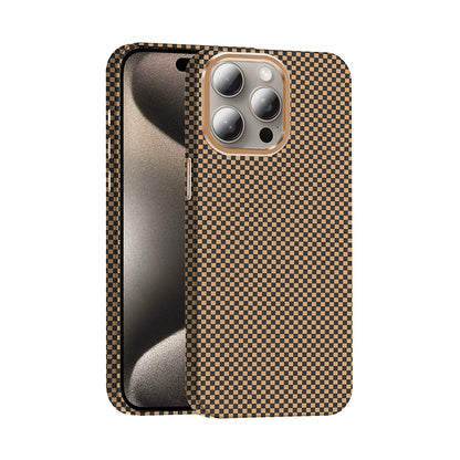 Apple iPhone 15 Pro Max Kılıf M-safe Şarj Özellikli Karbon Fiber Görünümlü Zore Gros Kapak Desert Titanyum