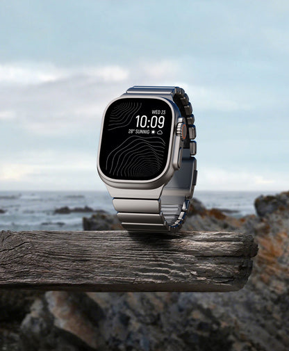 Apple Watch 44mm Zore KRD-149 Titanyum Silikon Kordon Siyah-Yeşil