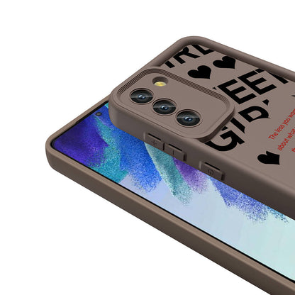 Galaxy S21 FE Kılıf Kamera Korumalı Baskılı Arka Yüzey Zore Klas Kapak Açık Kahve