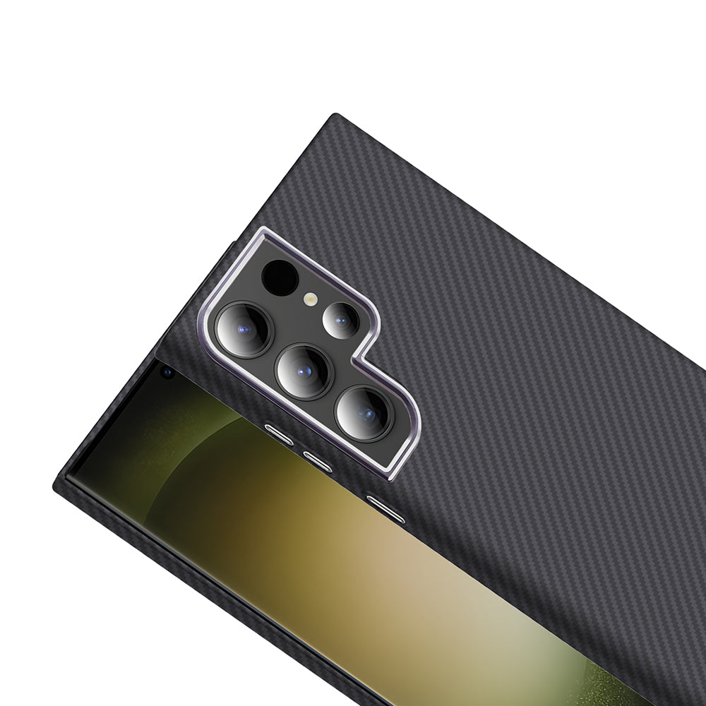 Galaxy S23 Ultra Kılıf M-safe Şarj Özellikli Karbon Fiber Görünümlü Zore Gros Kapak Gold-Siyah