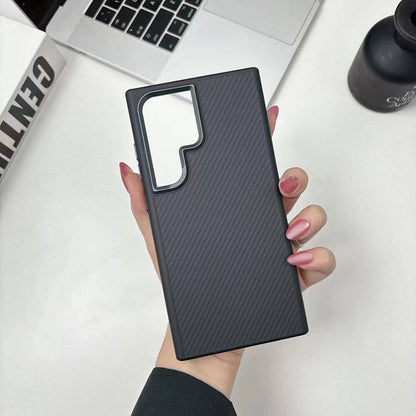 Galaxy S24 Ultra Kılıf M-safe Şarj Özellikli Karbon Fiber Görünümlü Zore Troy Kapak Gümüş