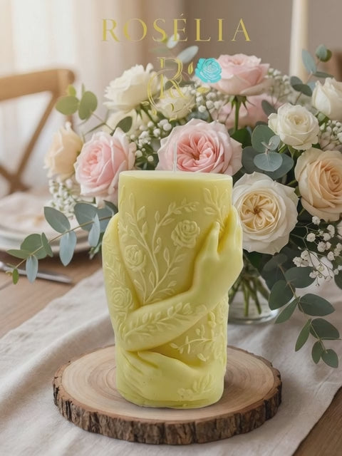 Sonsuz Kucaklaşma Çiçek Detaylı Valentine Collection Dekoratif Mum - Sevgililer Günü | Rosélia