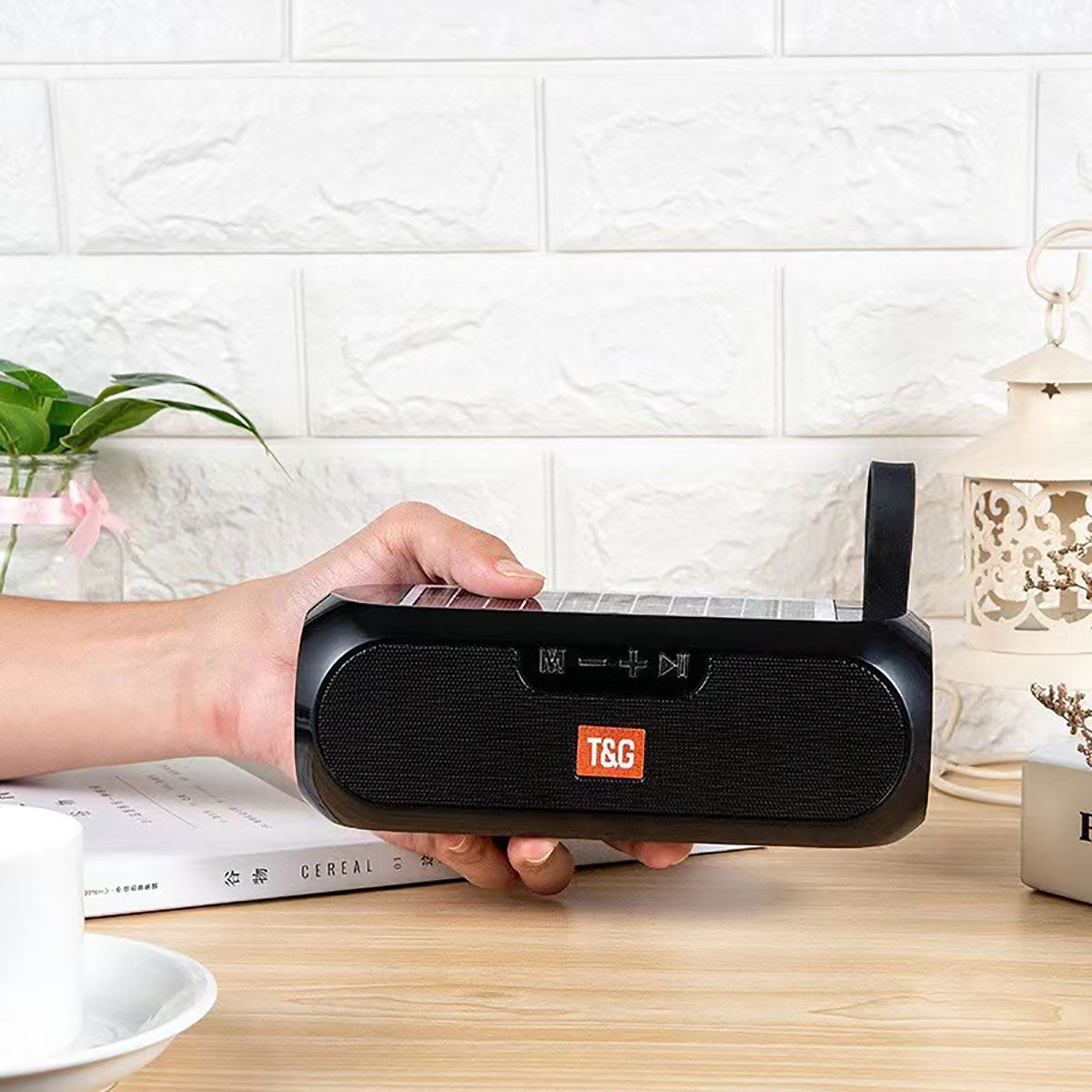 Zore TG182 Güneş Enerjili FM Radyo Özellikli AUX USB Kart Okuyucu Portlu Bluetooth Hoparlör Speaker Siyah
