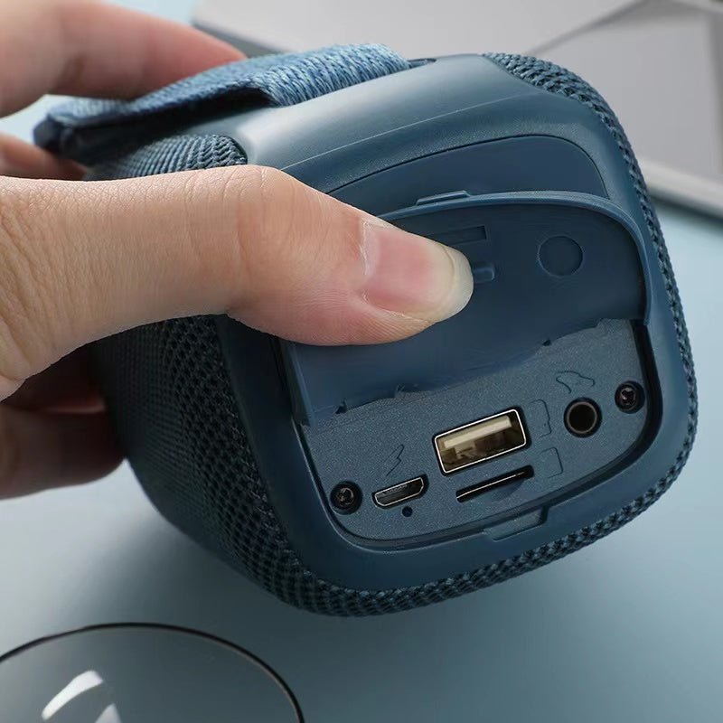 Zore TG339 Ayarlanabilir Renkli Işıklı El Askılı Bluetooth Hoparlör Speaker Siyah